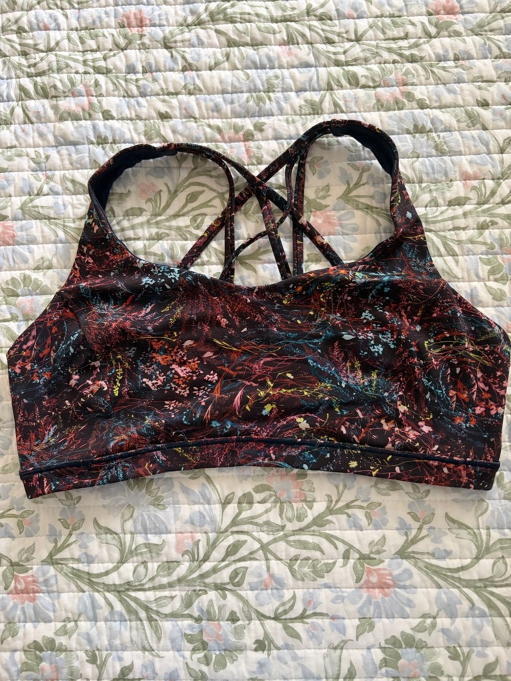 Lululemon sports bra